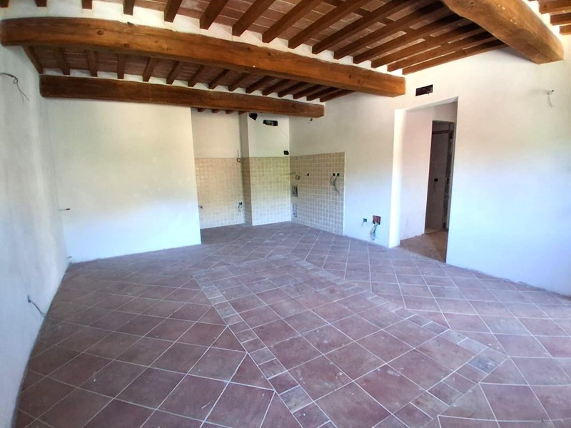 Trilocale in Vendita a Capannori, zona Colle di Compito, 150'000&euro;, 75 m²