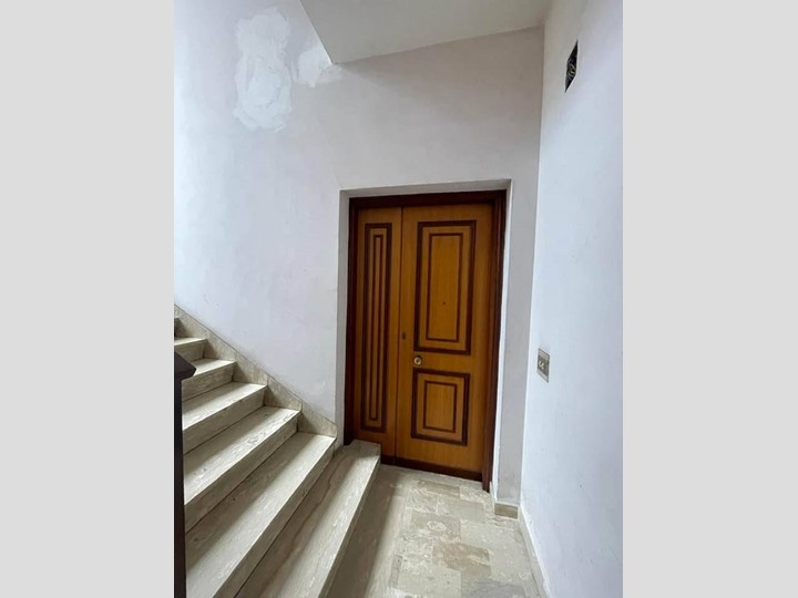 Quadrilocale in Vendita a Alatri, 80'000&euro;, 120 m²