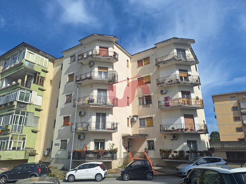 Appartamento in Vendita a Benevento, 110'000&euro;, 88 m²