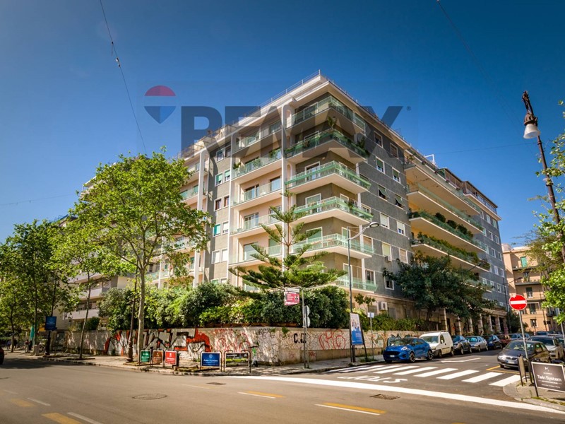 Appartamento in Vendita a Palermo, 479'000&euro;, 223 m²