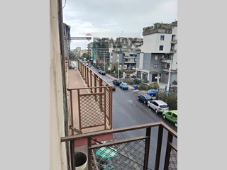 Appartamento in Vendita a Catania, 80'000&euro;, 78 m²