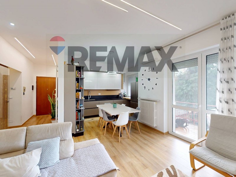 Trilocale in Vendita a Cavenago di Brianza, 199'000&euro;, 95 m²