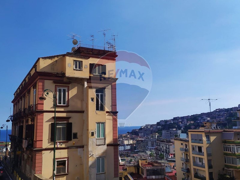 Trilocale in Vendita a Napoli, 240'000&euro;, 78 m²