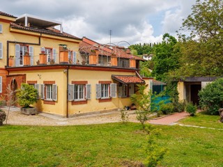 Appartamento in Vendita a Moncalieri, 380'000&euro;, 197 m²