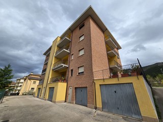Trilocale in Vendita a L'Aquila, 149'000&euro;, 65 m²