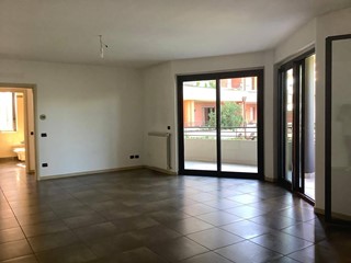 Trilocale in Affitto a Busto Arsizio, 850&euro;, 100 m²