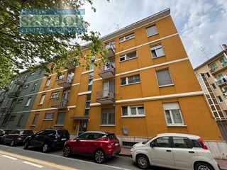 Trilocale in Vendita a Vercelli, 65'000&euro;, 65 m²