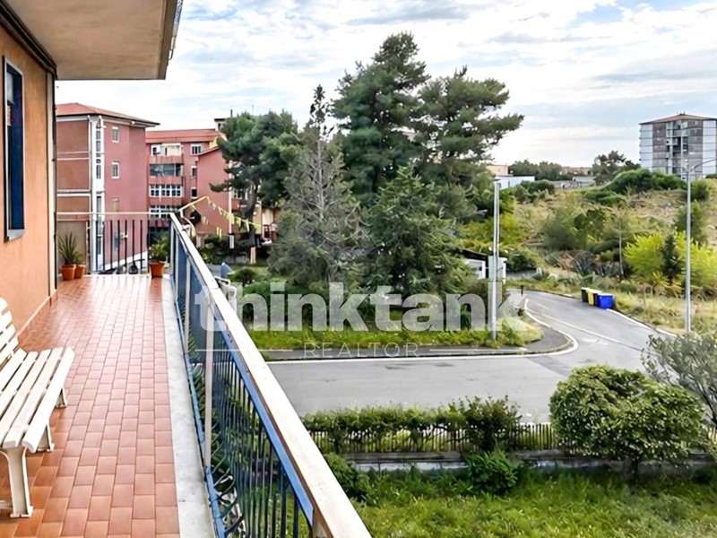 Appartamento in Vendita a Catania, 169'000&euro;, 145 m²
