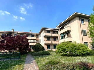 Trilocale in Vendita a Lesmo, 195'000&euro;, 105 m²