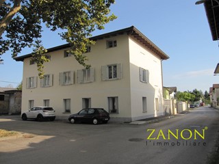 Quadrilocale in Vendita a Gorizia, 170'000&euro;, 143 m²