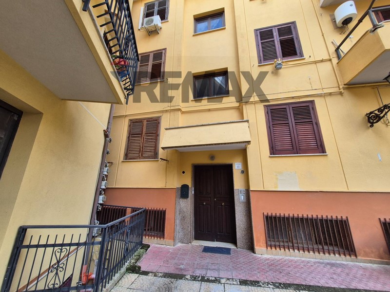 Bilocale in Vendita a Santa Flavia, 125'000&euro;, 72 m²