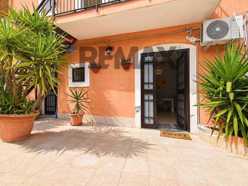 Bilocale in Vendita a Catania, 67'000&euro;, 62 m²