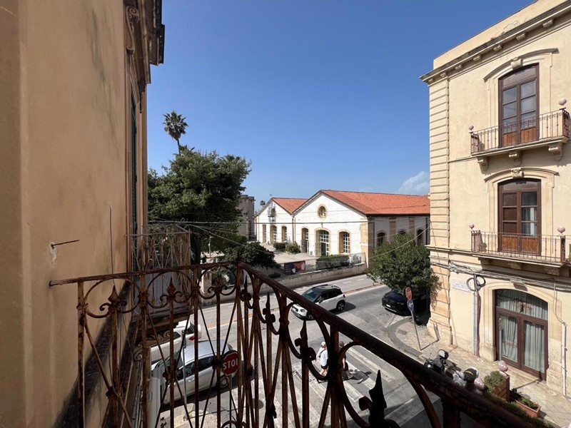 Trilocale in Vendita a Siracusa, 135'000&euro;, 61 m²