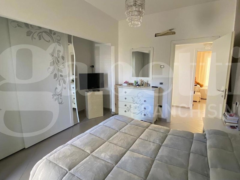 Quadrilocale in Vendita a Tortoreto, 450'000&euro;, 150 m², arredato