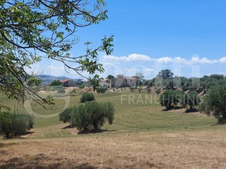 Quadrilocale in Vendita a Mosciano Sant'Angelo, 200'000&euro;, 200 m²