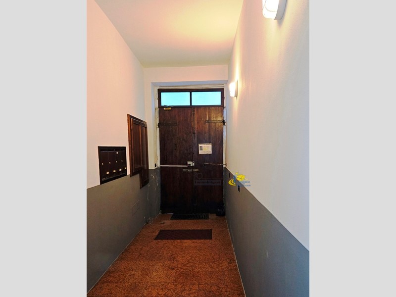 Trilocale in Vendita a Parma, zona Parma Centro, 128'000&euro;, 71 m², arredato