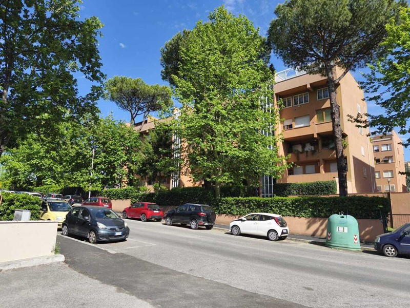 Appartamento in Vendita a Roma, zona Grotta Perfetta, 388'000&euro;, 137 m²