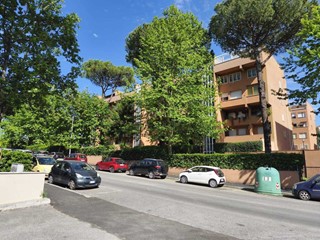 Appartamento in Vendita a Roma, zona Grotta Perfetta, 388'000&euro;, 137 m²