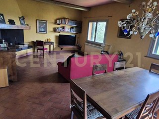 Appartamento in Vendita a Magliano in Toscana, zona Pereta, 200'000&euro;, 112 m², arredato