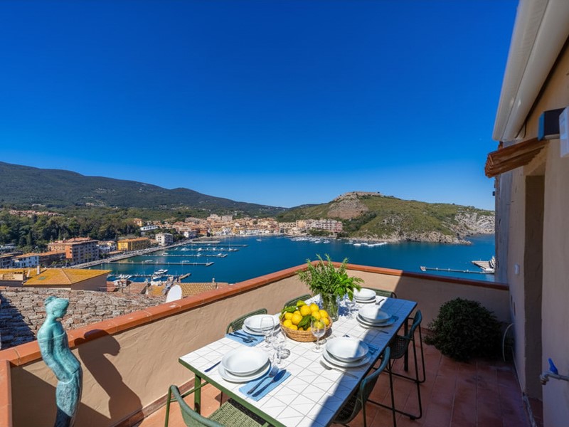 Appartamento in Affitto a Monte Argentario, zona Porto Ercole, 20'000&euro;, 149 m², arredato