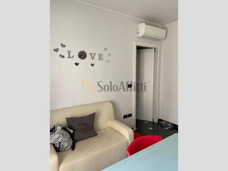 Bilocale in Affitto a Pescara, zona Stazione Centrale, 560&euro;, 49 m², arredato