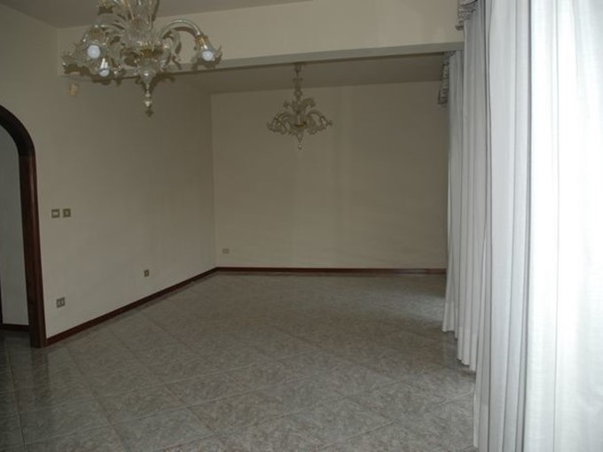 Appartamento in Affitto a Lucca, zona San Concordio, 830&euro;, 110 m²