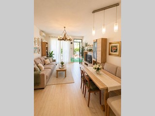 Trilocale in Vendita a Ravenna, 218'000&euro;, 85 m², arredato, con Box