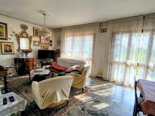 Appartamento in Vendita a Padova, 260'000&euro;, 172 m², con Box