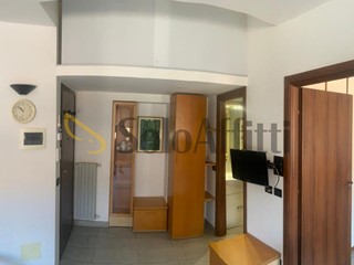 Bilocale in Affitto a Cesano Maderno, zona Centro Storico, 600&euro;, 45 m², arredato