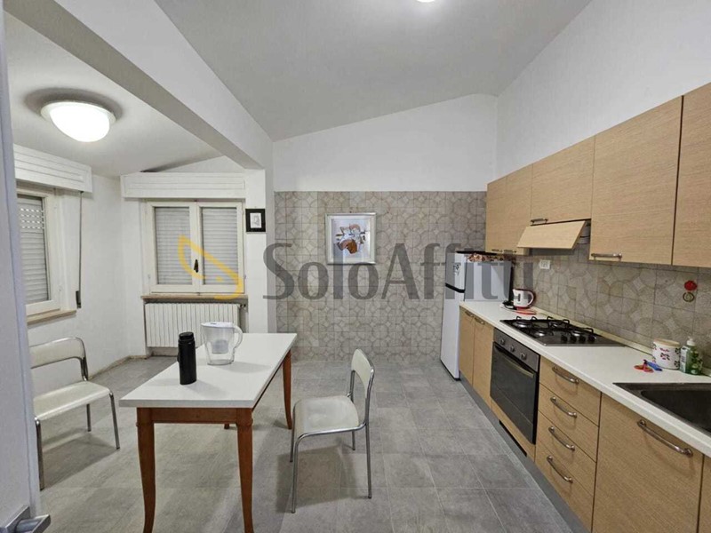 Appartamento in Affitto a Pescara, zona Stadio -  Pineta, 650&euro;, 100 m², arredato