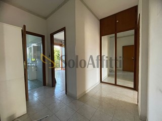 Bilocale in Affitto a Venaria Reale, zona Altessano, 450&euro;, 54 m²