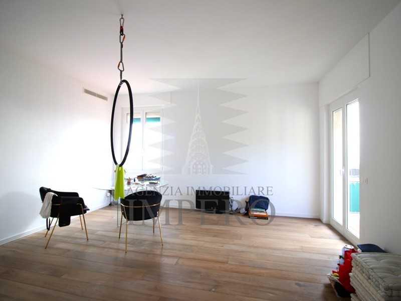 Trilocale in Vendita a Ventimiglia, zona Centro, 250'000&euro;, 110 m²