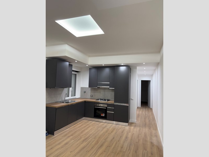 Trilocale in Vendita a Roma, 195'000&euro;, 60 m²