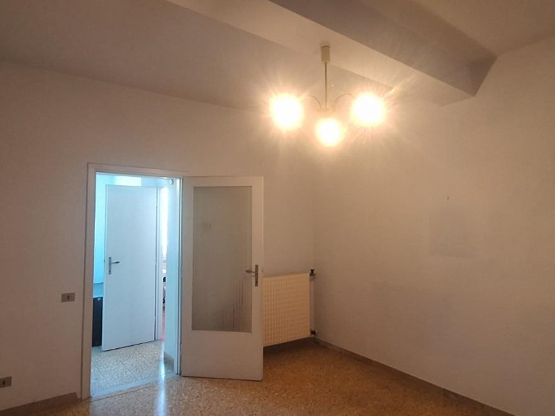 Appartamento in Vendita a Borgo a Mozzano, 70'000&euro;, 70 m²