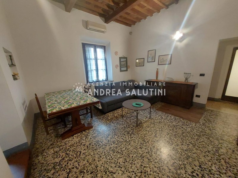 Bilocale in Vendita a Calcinaia, zona Fornacette, 90'000&euro;, 55 m², arredato