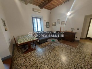 Bilocale in Vendita a Calcinaia, zona Fornacette, 90'000&euro;, 55 m², arredato