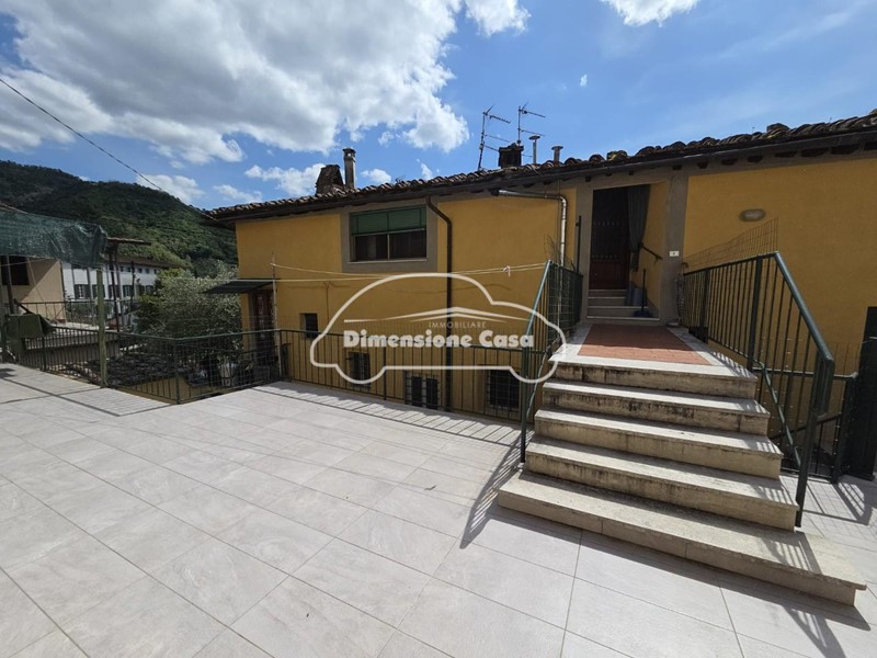 Attico in Vendita a Lucca, zona Sesto di Moriano, 98'000&euro;, 90 m², arredato