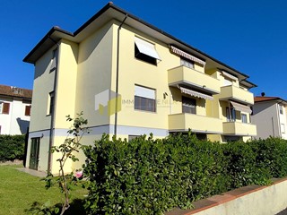 Appartamento in Vendita a Pisa, 290'000&euro;, 105 m², con Box