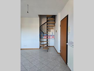Appartamento in Vendita a Siena, zona Isola D'arbia, 215'000&euro;, 104 m², con Box