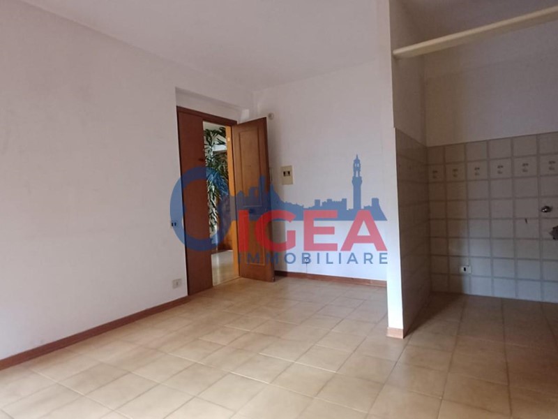 Bilocale in Vendita a Sovicille, zona San Rocco a Pilli, 85'000&euro;, 52 m², con Box