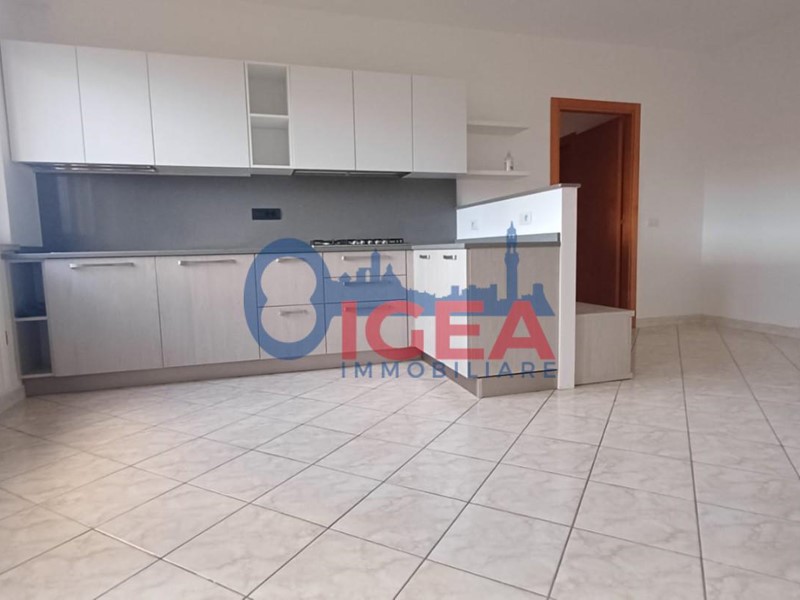 Trilocale in Vendita a Monteroni d'Arbia, zona Ponte a Tressa, 145'000&euro;, 77 m², arredato