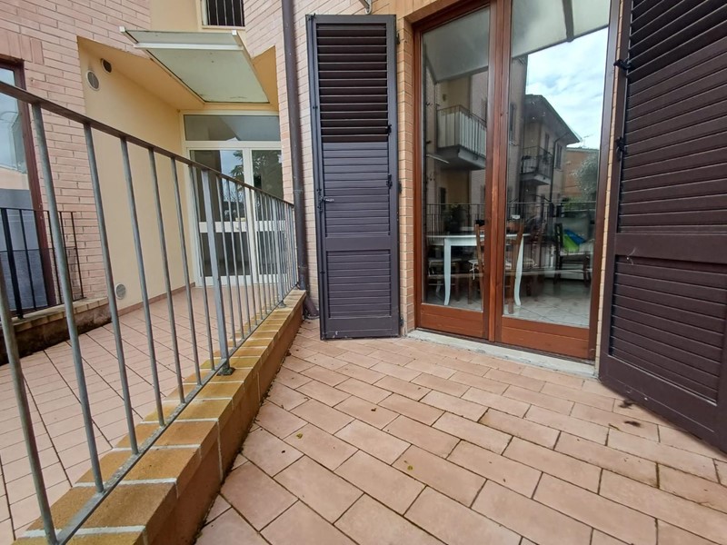 Trilocale in Vendita a Monteroni d'Arbia, zona Ponte a Tressa, 145'000&euro;, 69 m², arredato