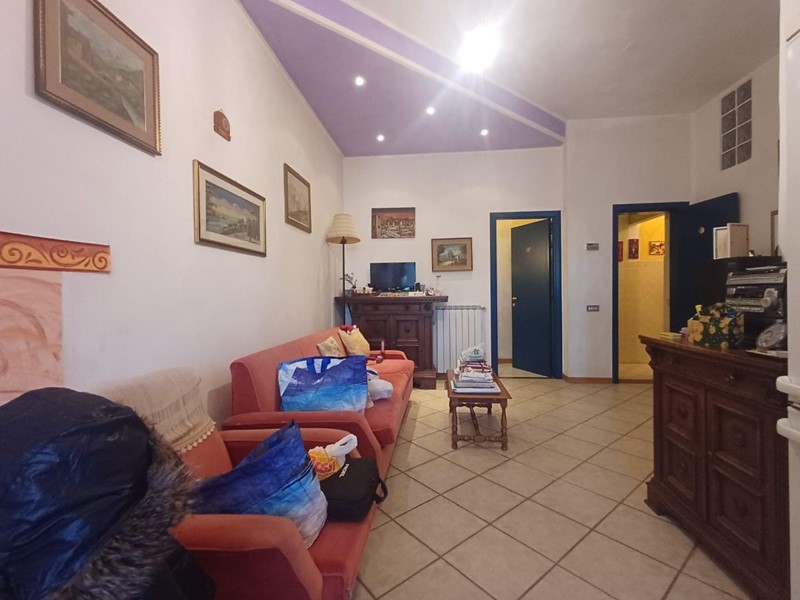 Trilocale in Vendita a Monteriggioni, zona Castellina Scalo, 85'000&euro;, 74 m², arredato