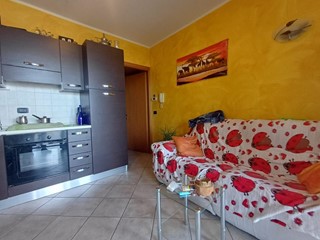 Bilocale in Vendita a Casole d'Elsa, zona Cavallano, 89'000&euro;, 45 m², arredato