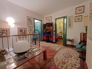 Appartamento in Vendita a Siena, 340'000&euro;, 180 m², con Box