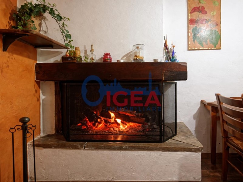 Bilocale in Vendita a Colle di Val D'Elsa, zona Campiglia, 65'000&euro;, 44 m², arredato