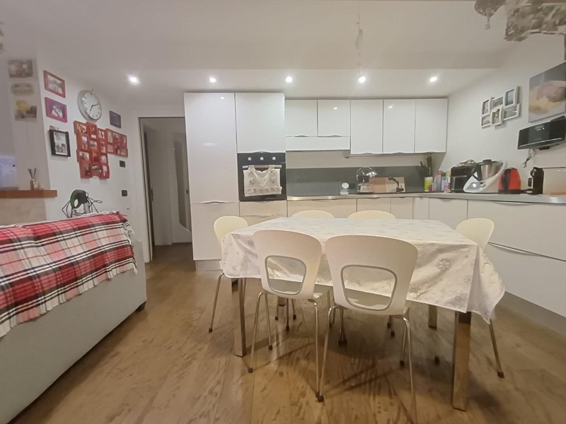 Bilocale in Vendita a Poggibonsi, 170'000&euro;, 75 m², arredato