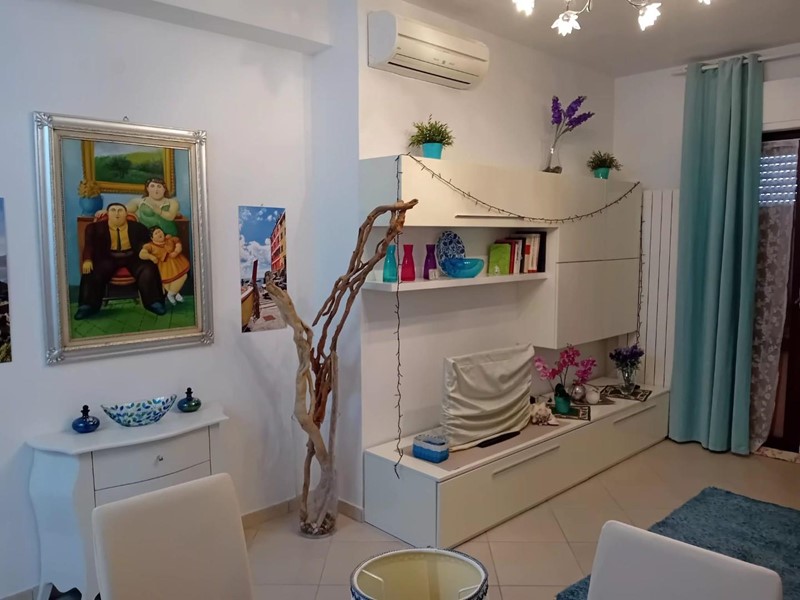 Quadrilocale in Vendita a Carrara, zona Marina di Carrara, 280'000&euro;, 90 m², arredato