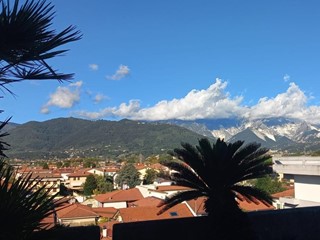 Attico in Vendita a Carrara, zona Marina di Carrara, 620'000&euro;, 190 m², con Box