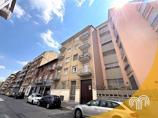Bilocale in Vendita a Torino, 129'000&euro;, 65 m²